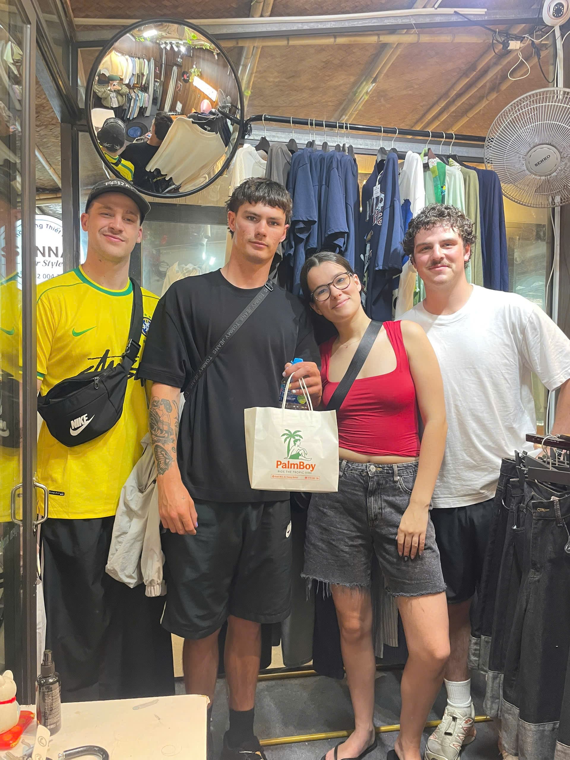 INNOIR Streetwear Community - Essential fits.